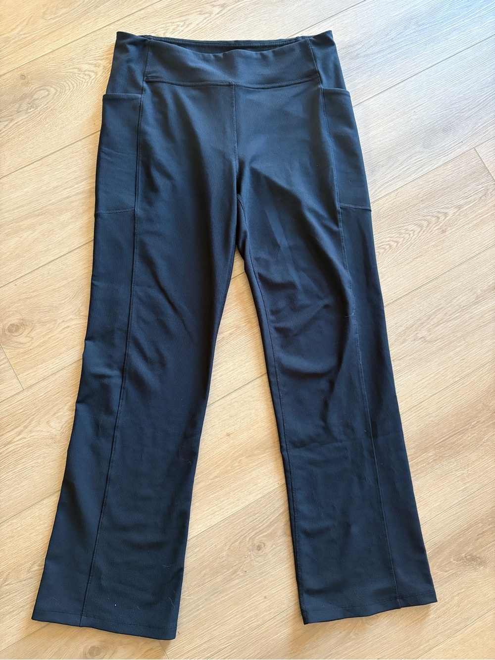 Women’s Black Bootcut Active Pants Size Large